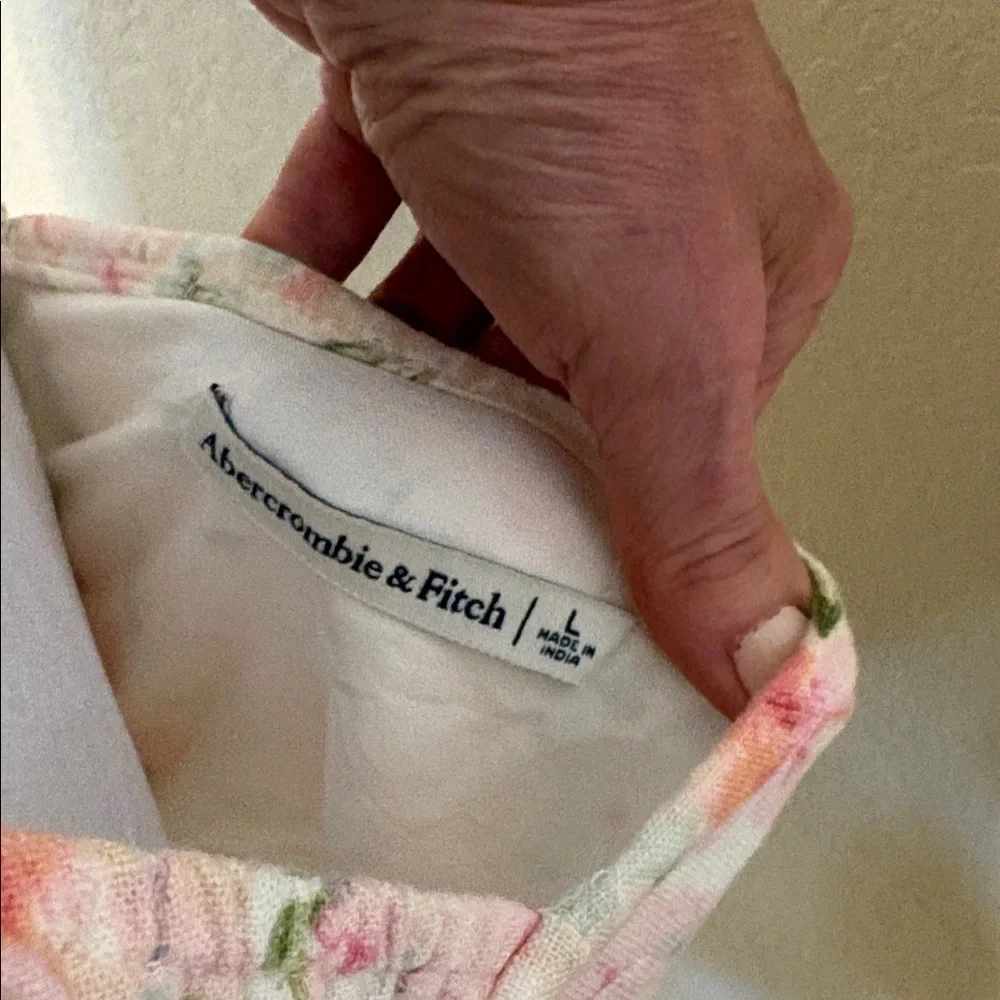 Abercrombie & Fitch chic floral
